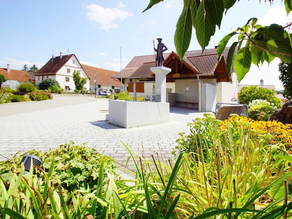 Dorfplatz Reutlingendorf