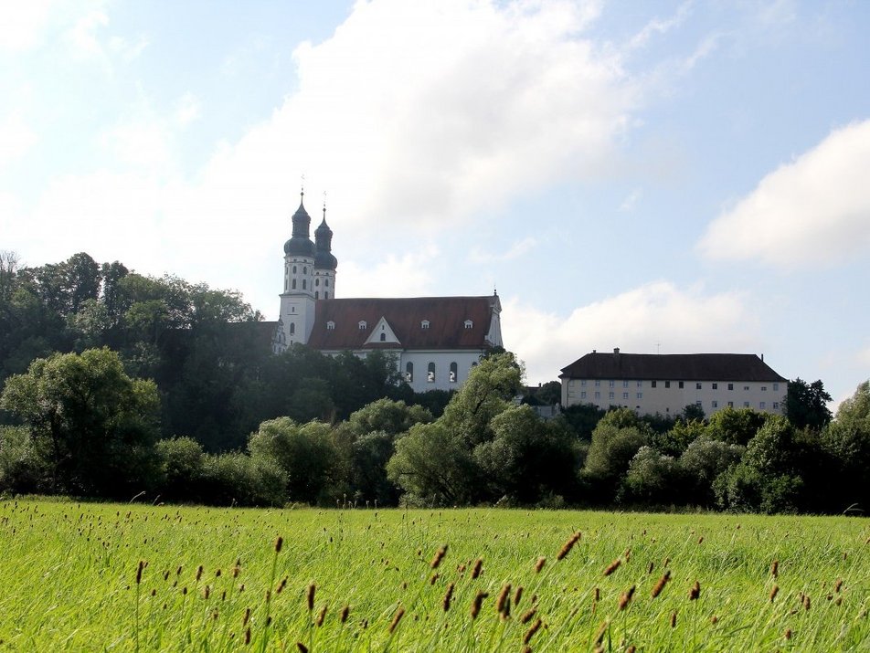 Blick auf das Kloster Obermarchtal